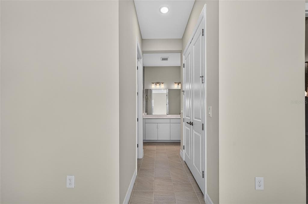 1614 ROYAL COURT photo 16
