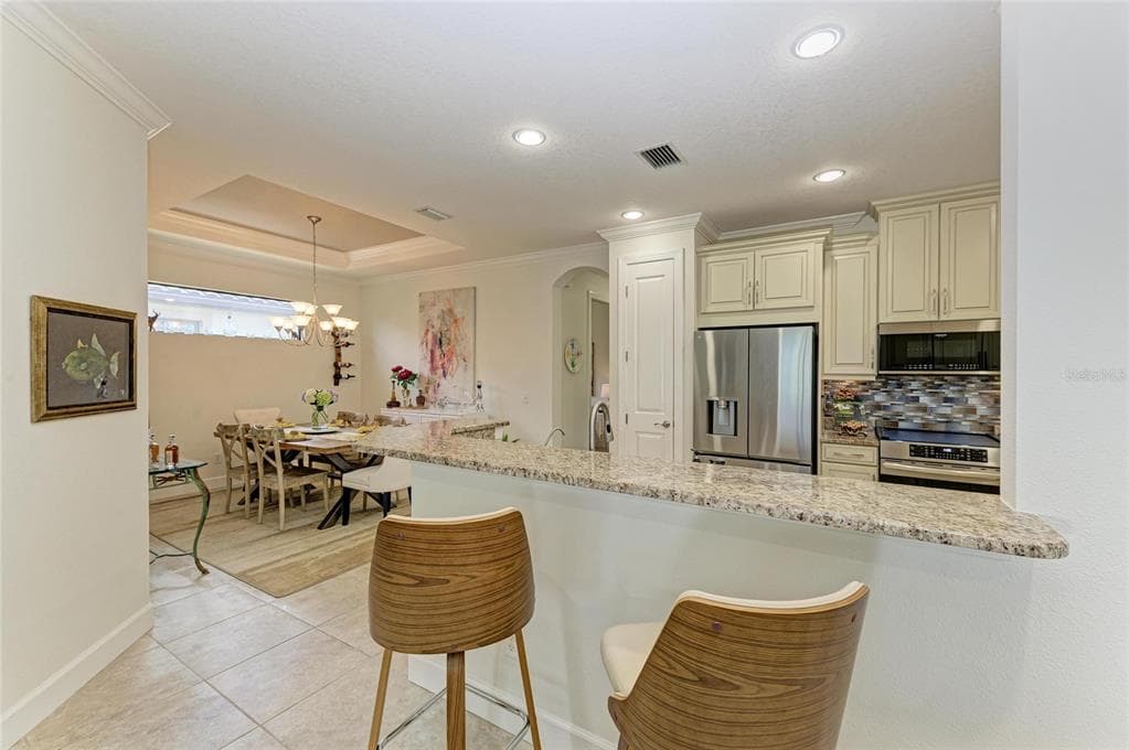 8737 BELLUSSI DRIVE photo 15