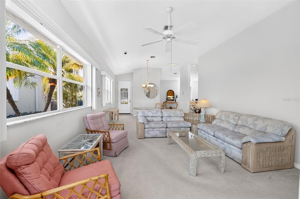 1050 YOSEMITE DRIVE photo 17