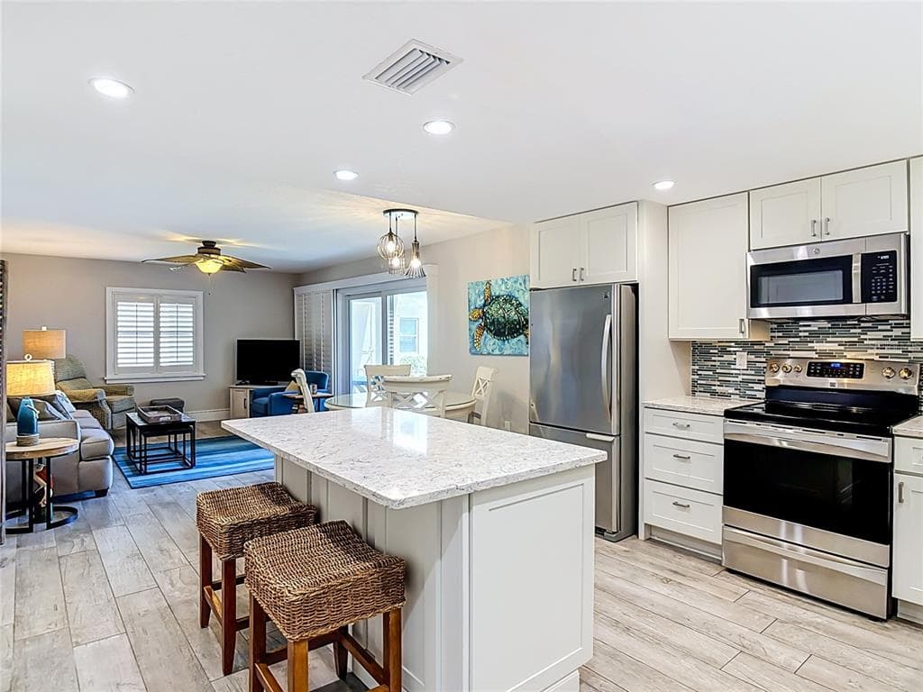 4495 S ATLANTIC AVENUE 1010 photo 2