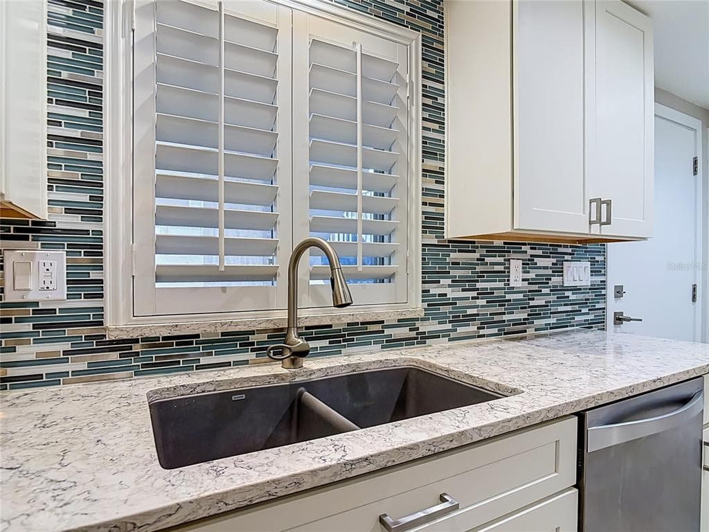4495 S ATLANTIC AVENUE 1010 photo 6