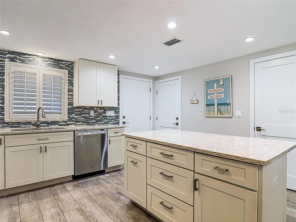 4495 S ATLANTIC AVENUE 1010 photo 9