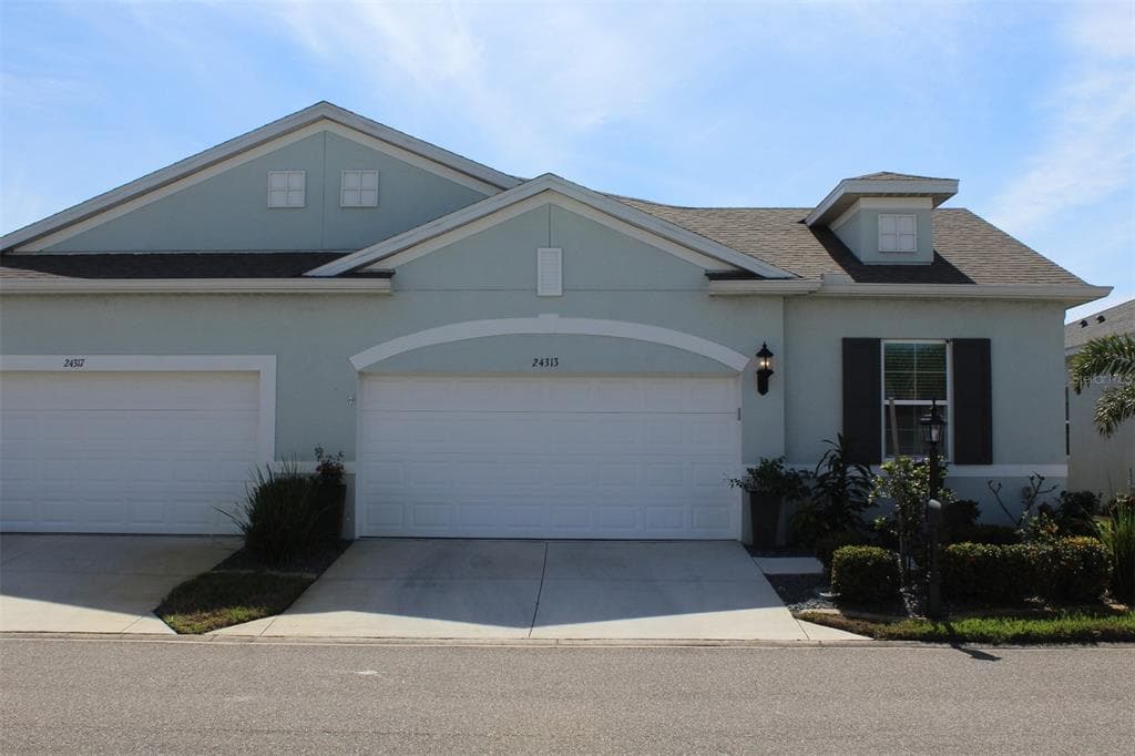 24313 WESTGATE BOULEVARD photo 2