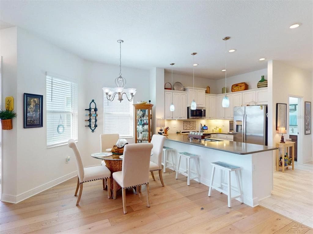 24313 WESTGATE BOULEVARD photo 24