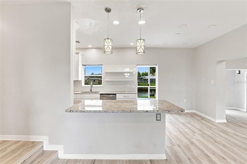 6488 ANGLE PLACE photo 9
