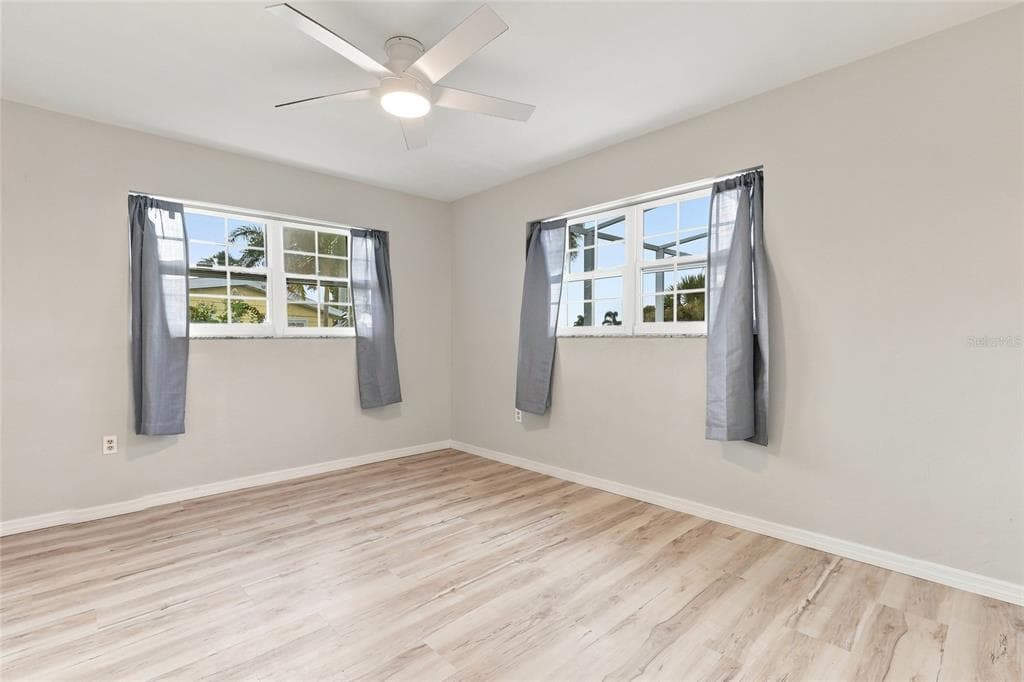 6488 ANGLE PLACE photo 18