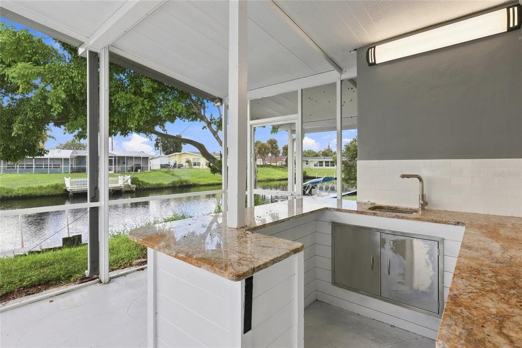 6488 ANGLE PLACE photo 19