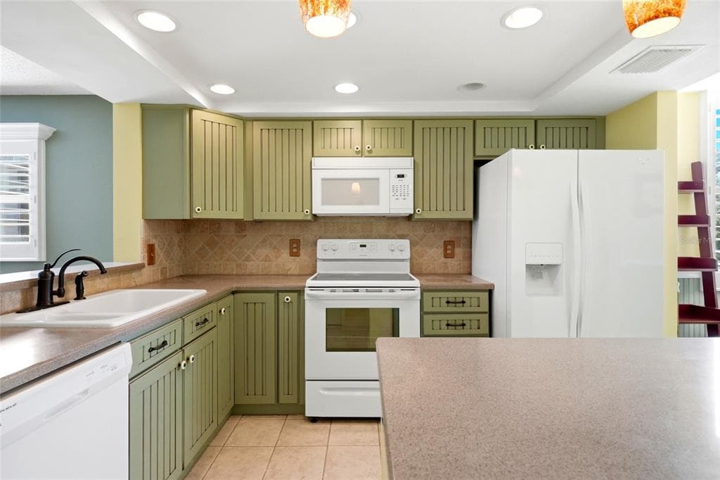 1328 PASADENA AVENUE S 308 photo 13