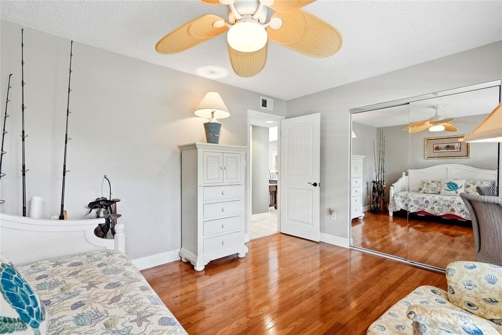 1328 PASADENA AVENUE S 308 photo 22