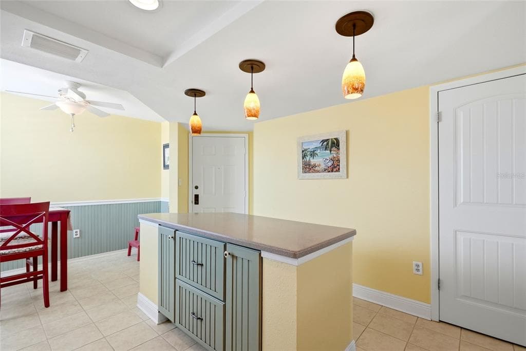 1328 PASADENA AVENUE S 308 photo 14