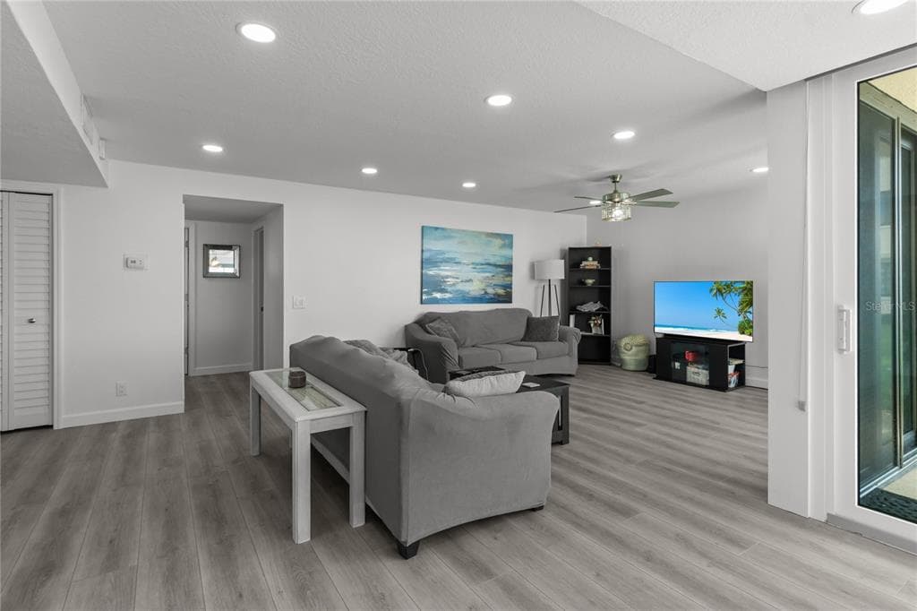 5505 LA PUERTA DEL SOL BOULEVARD S 126 photo 4
