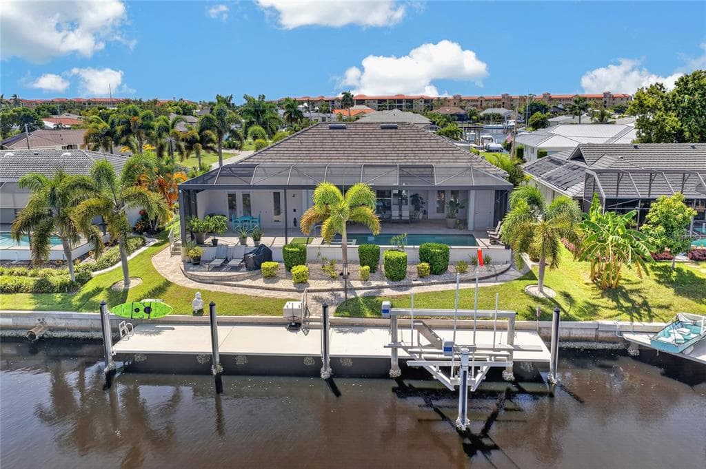 76 HIBISCUS DRIVE photo 2