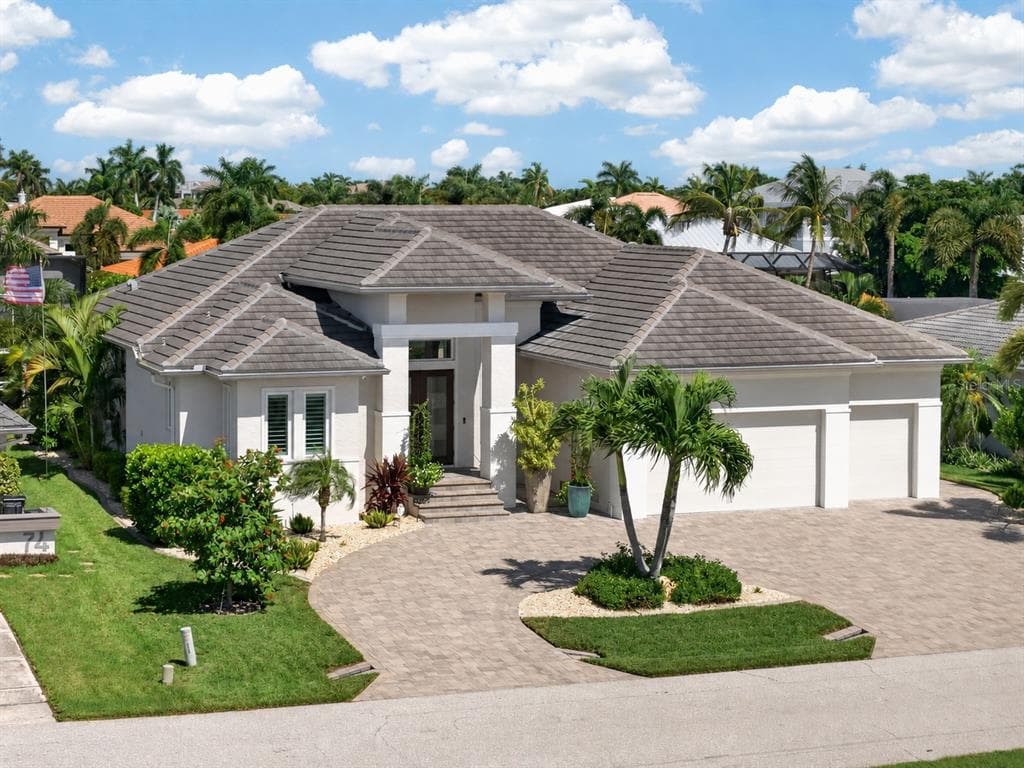 76 HIBISCUS DRIVE photo 1
