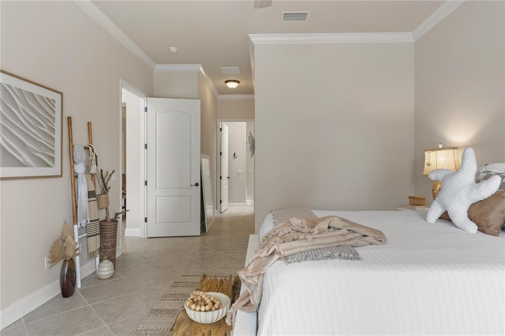 5158 S RIVERVIEW CIRCLE photo 15