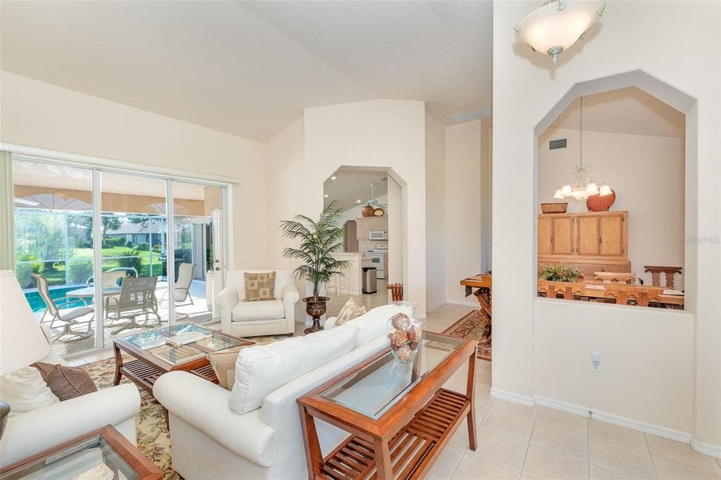 42 BROADMOOR LANE photo 6
