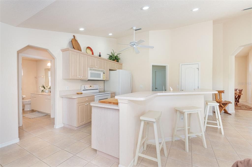 42 BROADMOOR LANE photo 9