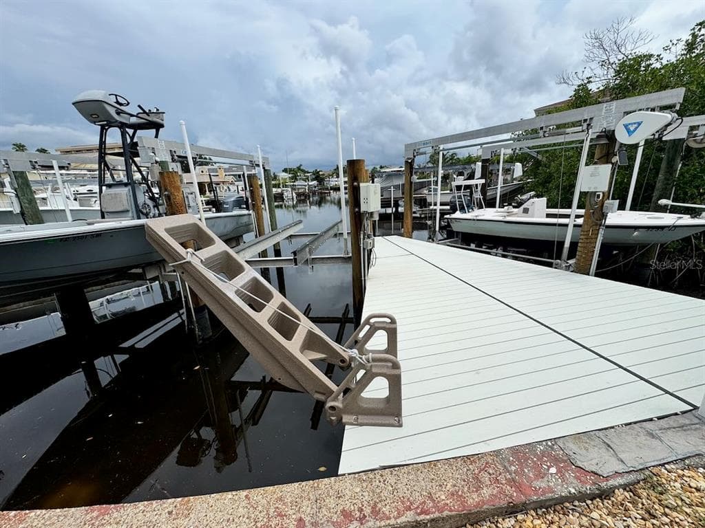 5451 BAYOU GRANDE BOULEVARD NE photo 2