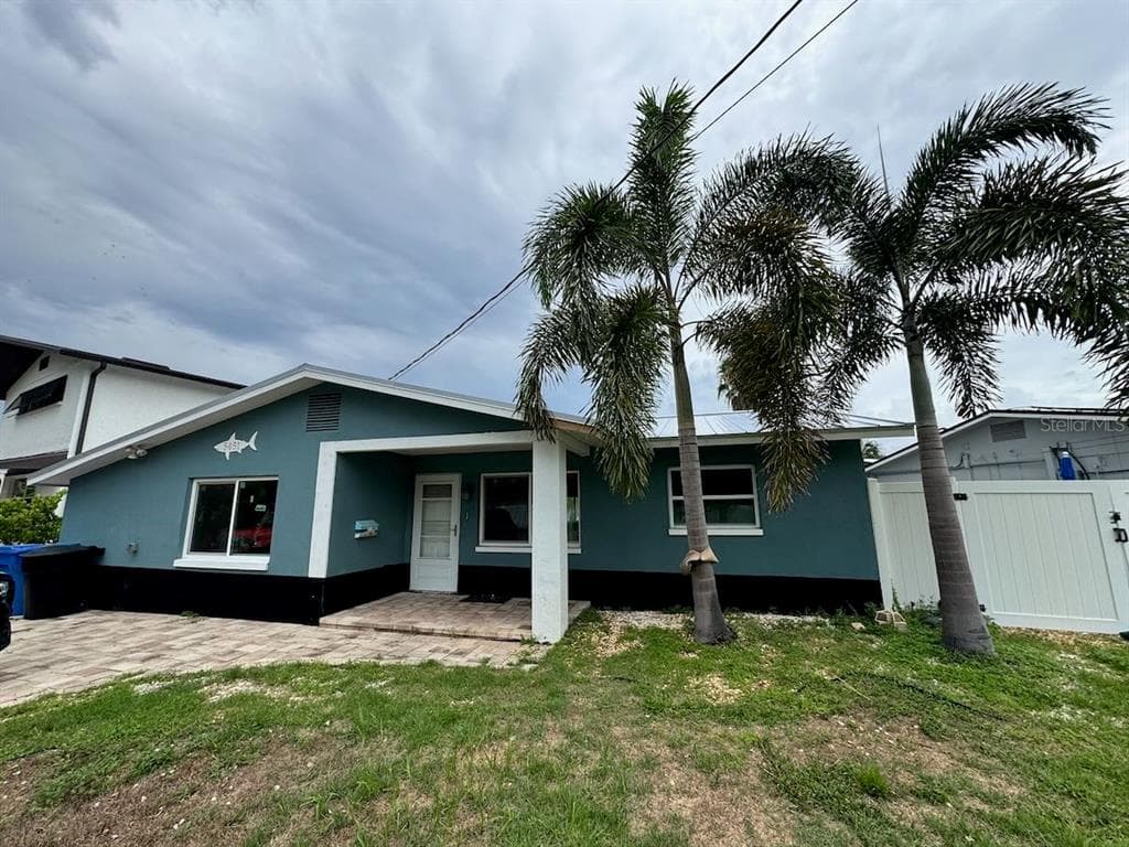 5451 BAYOU GRANDE BOULEVARD NE photo 1
