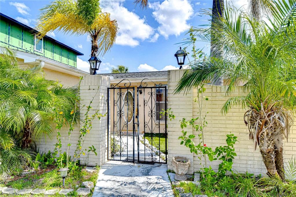 9826 ISLAND HARBOR DRIVE photo 17