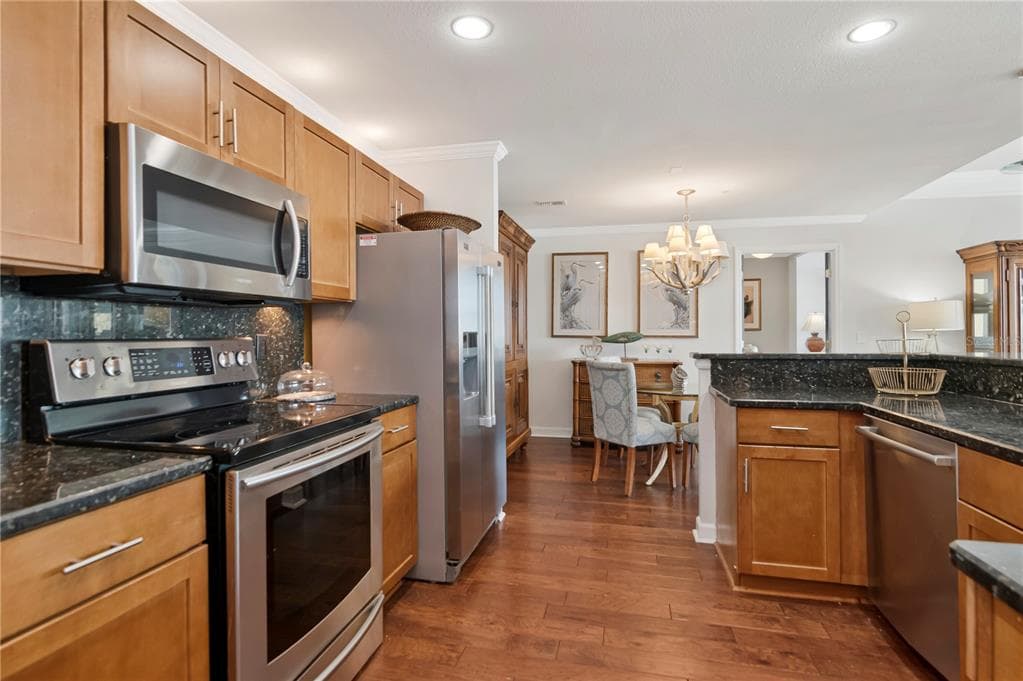 345 BAYSHORE BOULEVARD 808 photo 7