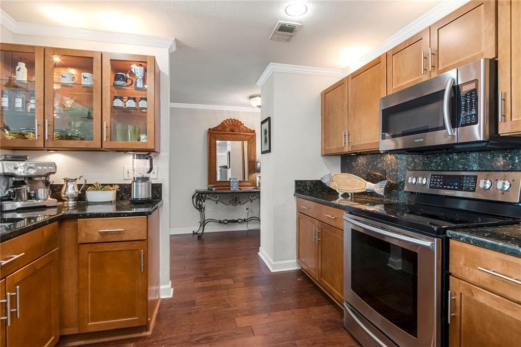 345 BAYSHORE BOULEVARD 808 photo 5