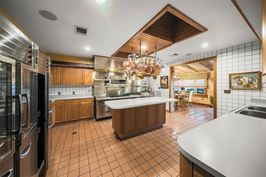 1136 N LAKE SHORE DRIVE photo 16