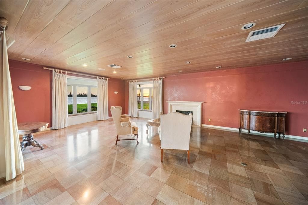 1136 N LAKE SHORE DRIVE photo 24
