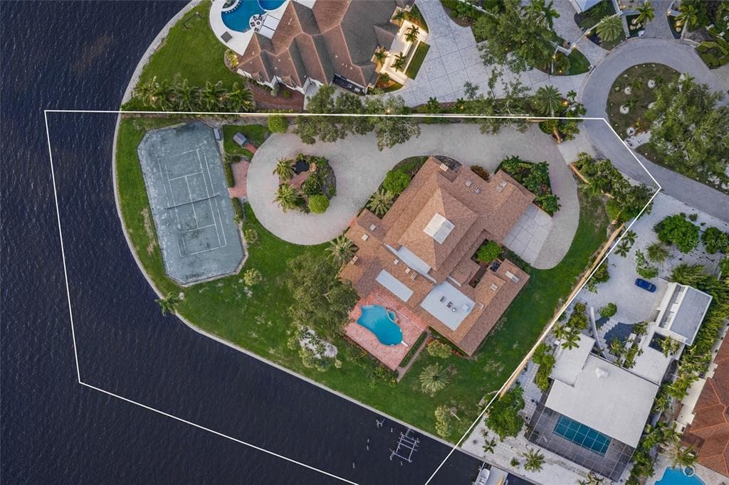 1136 N LAKE SHORE DRIVE photo 4