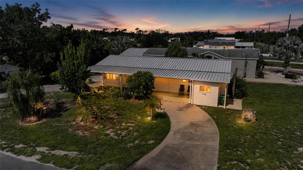 1230 SEAHORSE LANE photo 1
