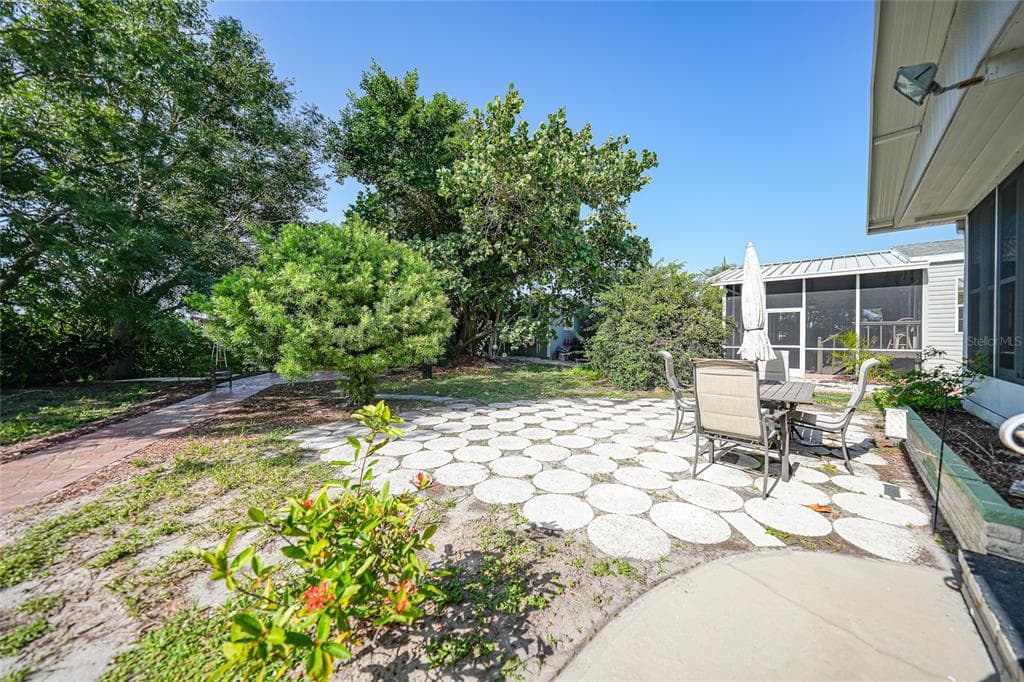 1230 SEAHORSE LANE photo 25