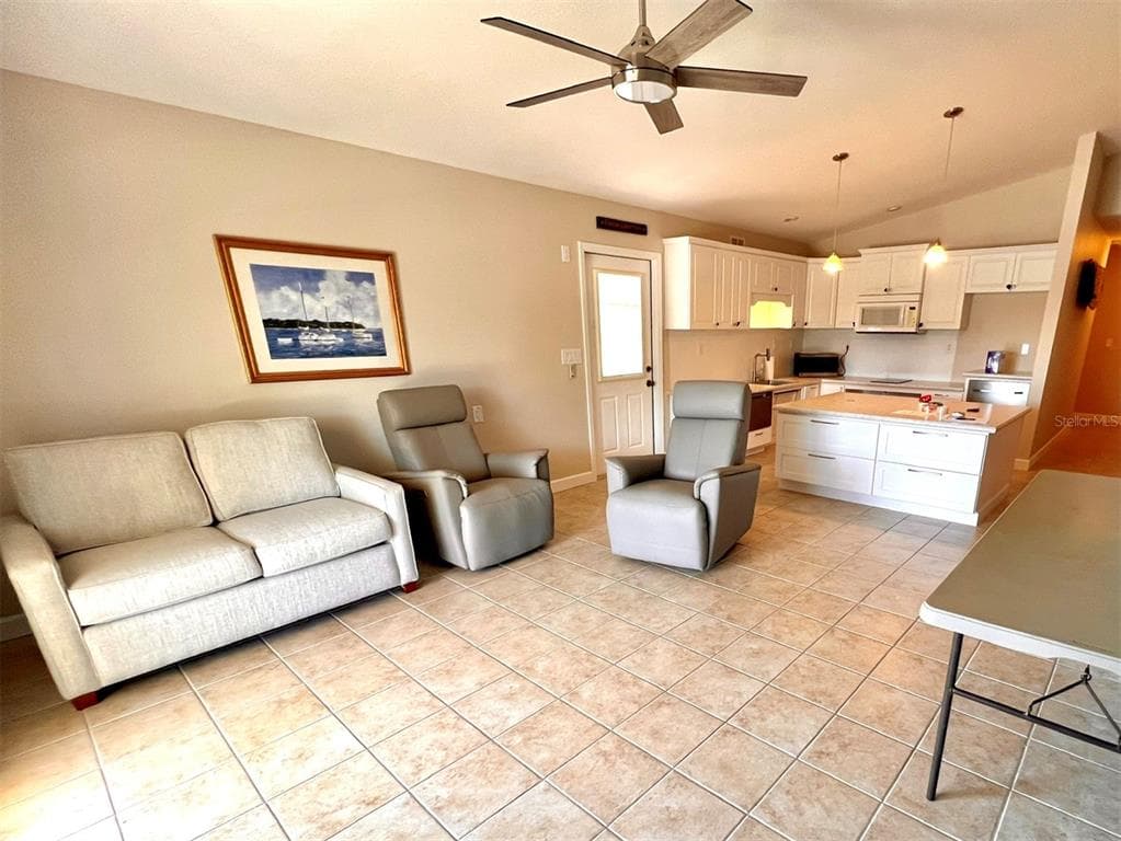 47-49 HATCHETT CREEK ROAD photo 6