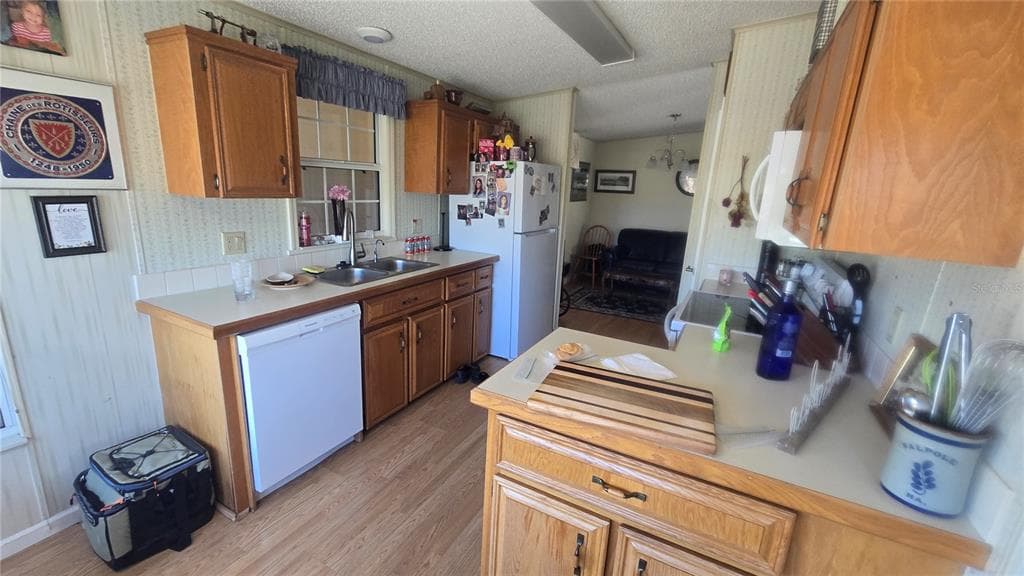 47-49 HATCHETT CREEK ROAD photo 22