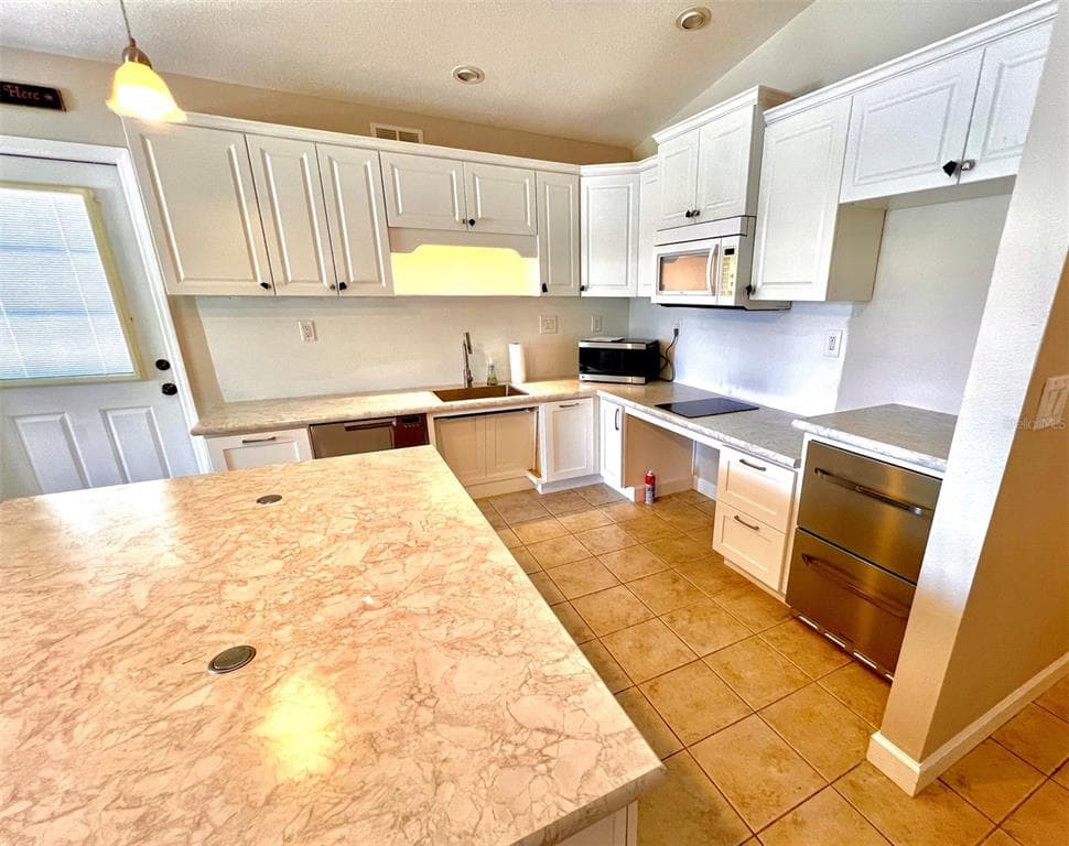 47-49 HATCHETT CREEK ROAD photo 7