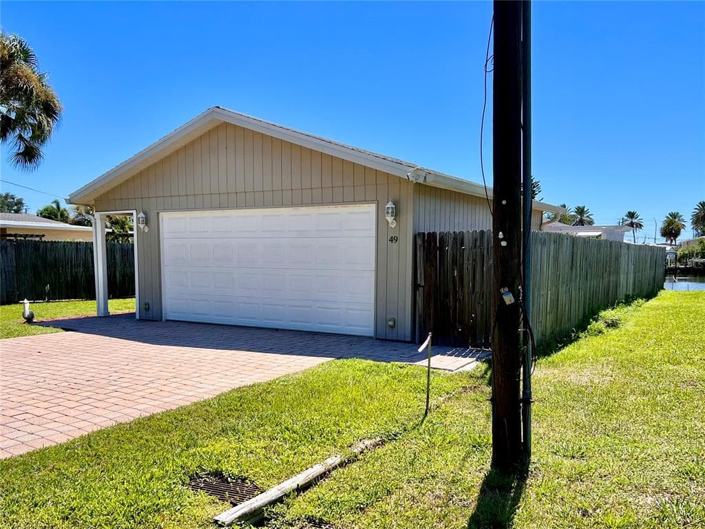 47-49 HATCHETT CREEK ROAD photo 3
