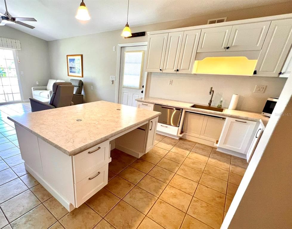 47-49 HATCHETT CREEK ROAD photo 8