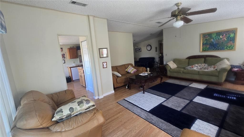 47-49 HATCHETT CREEK ROAD photo 21