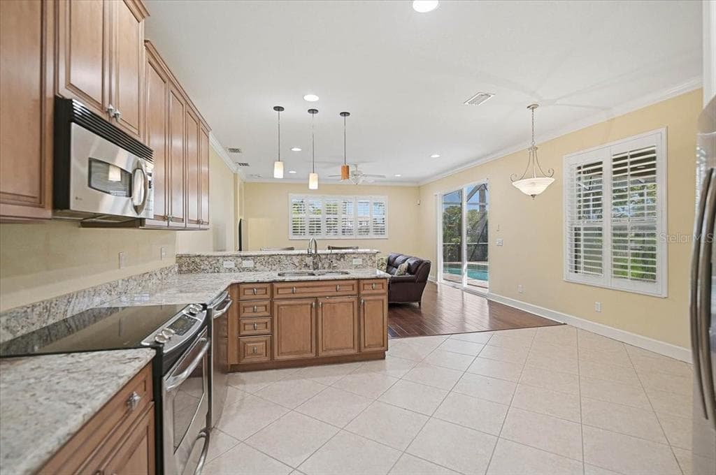 11871 GRANITE WOODS LOOP photo 3