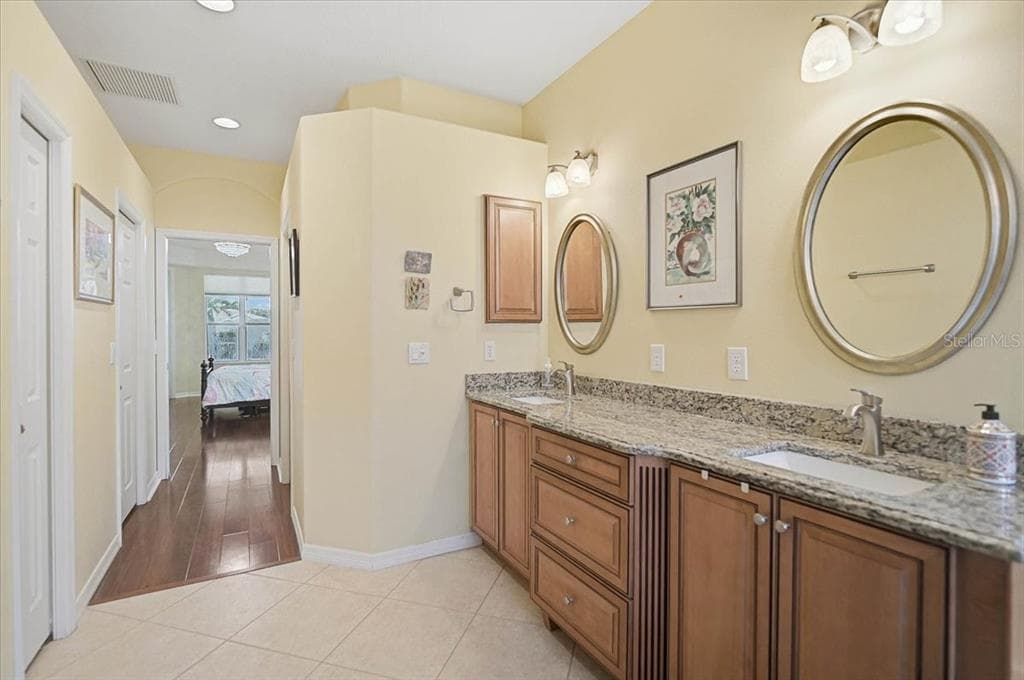 11871 GRANITE WOODS LOOP photo 19