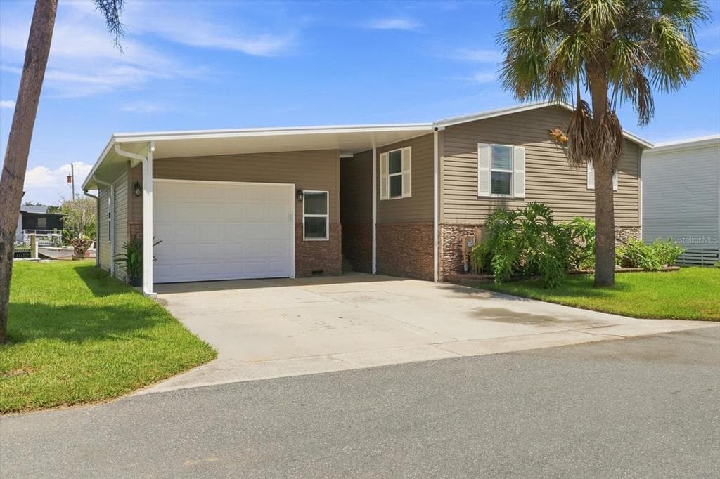 11639 W CLEARWATER COURT photo 1