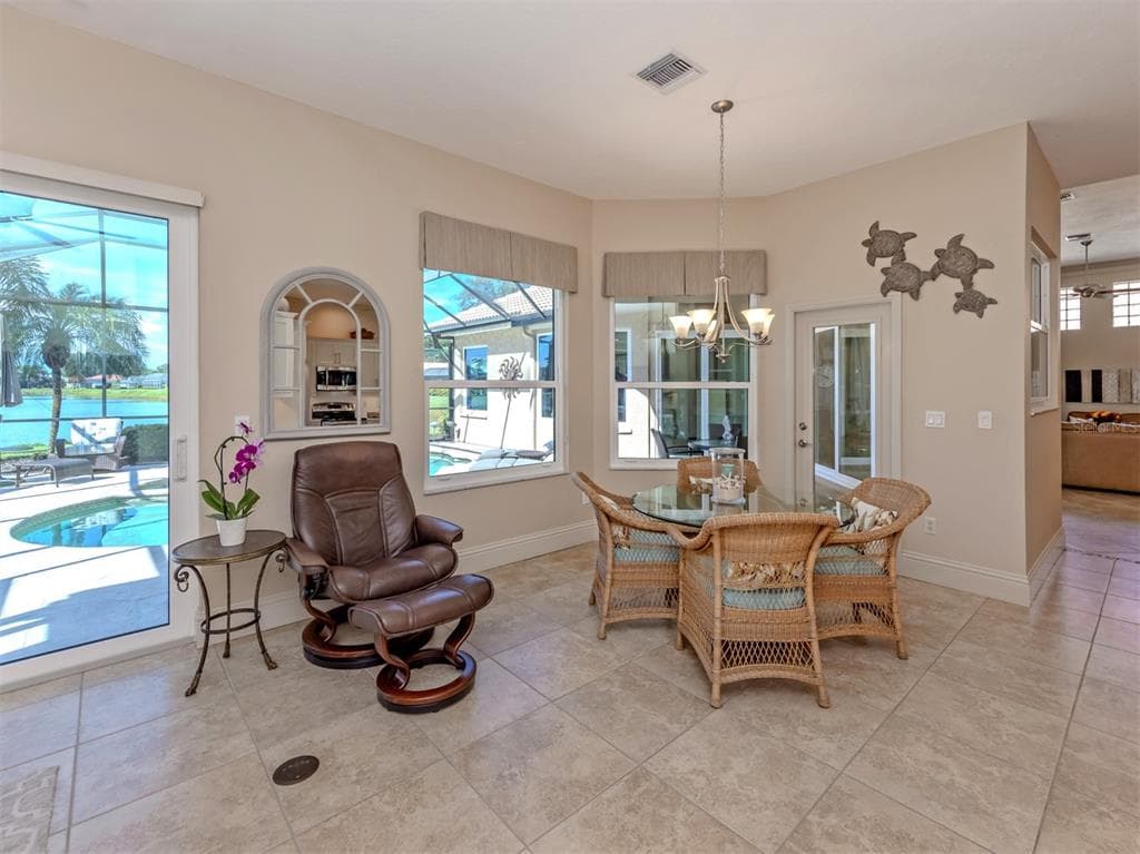 406 WELLINGTON COURT photo 18