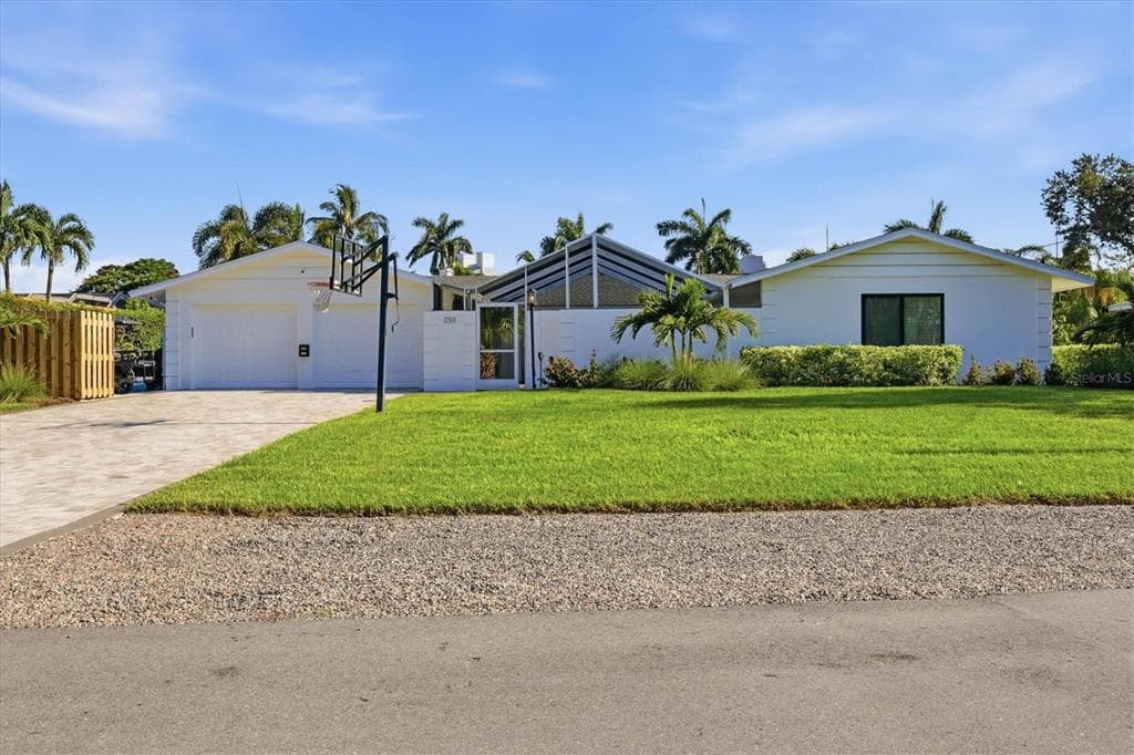 1761 SANDALWOOD DRIVE 4