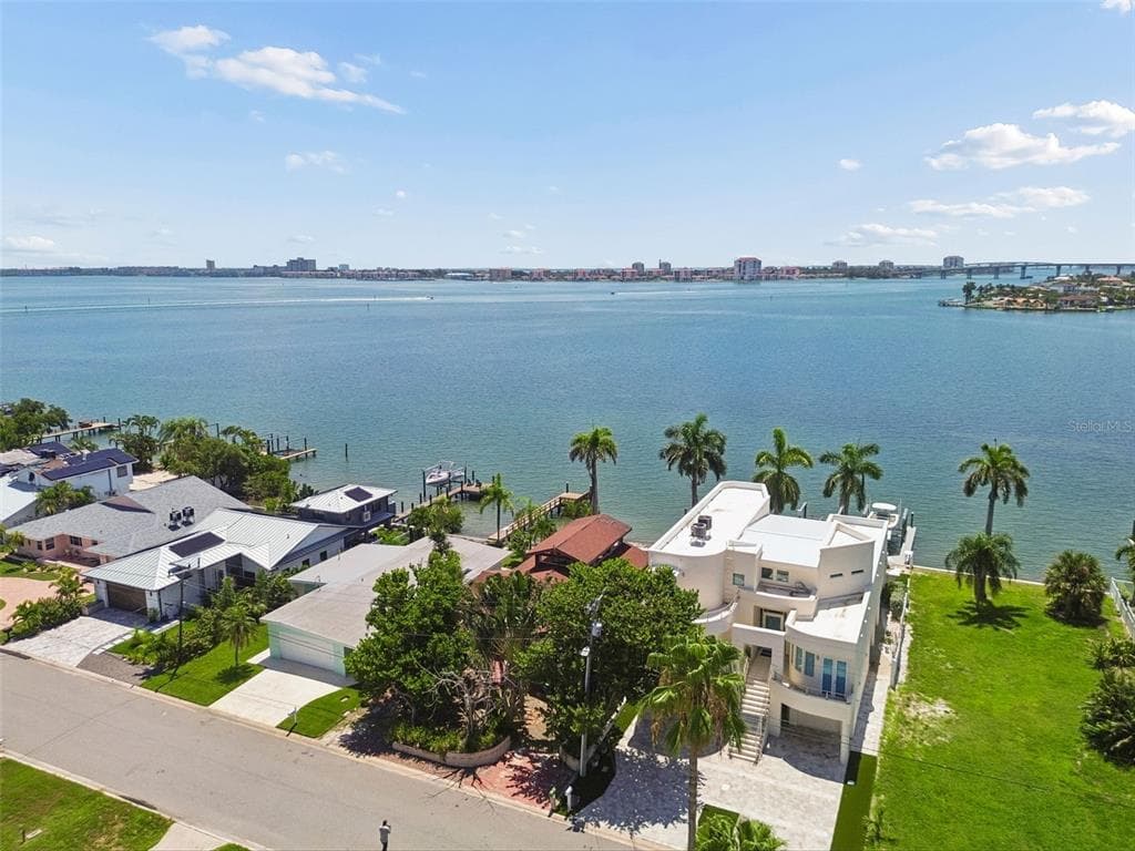 720 BOCA CIEGA ISLE DRIVE photo 4