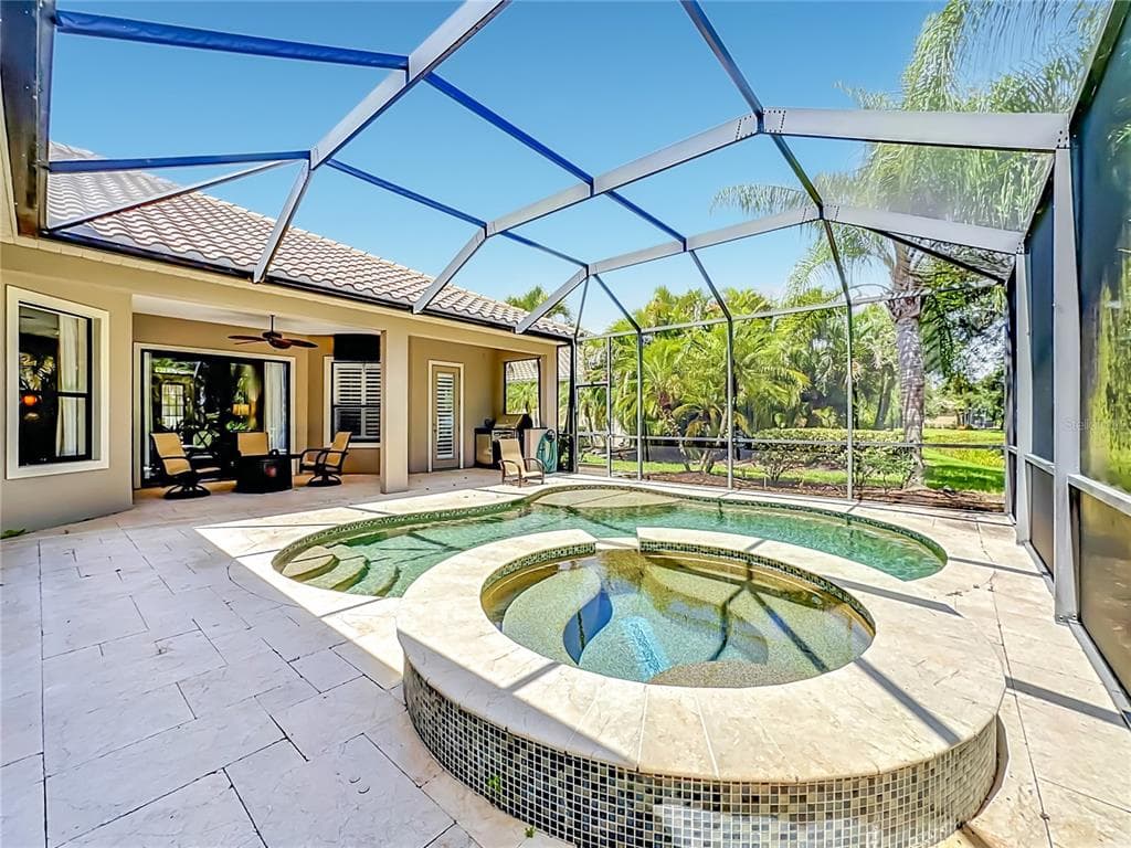 7668 SILVERWOOD COURT photo 3