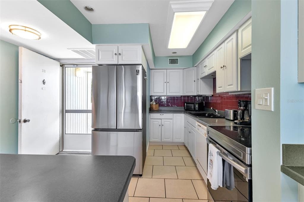 1500 PARK BEACH CIRCLE 3B photo 17