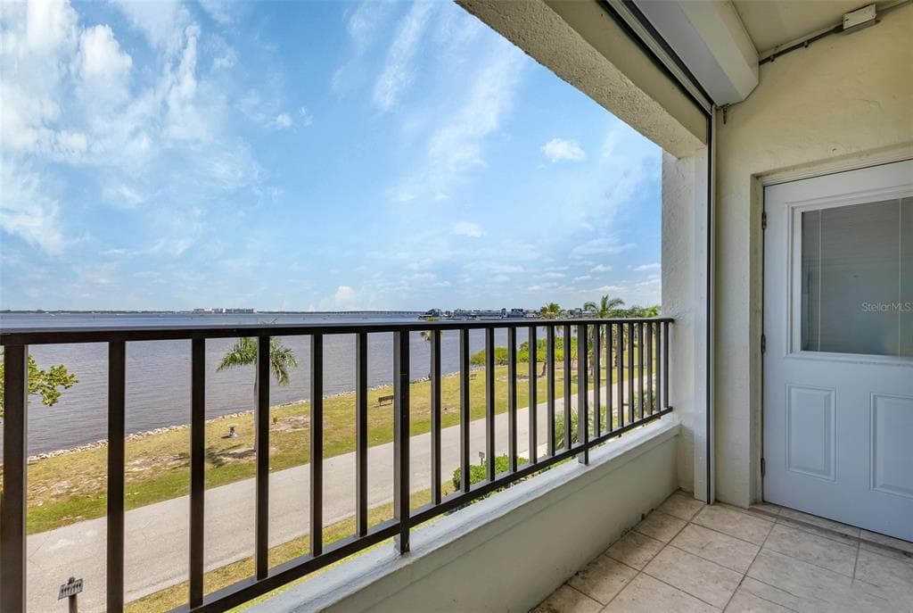 1500 PARK BEACH CIRCLE 3B photo 12