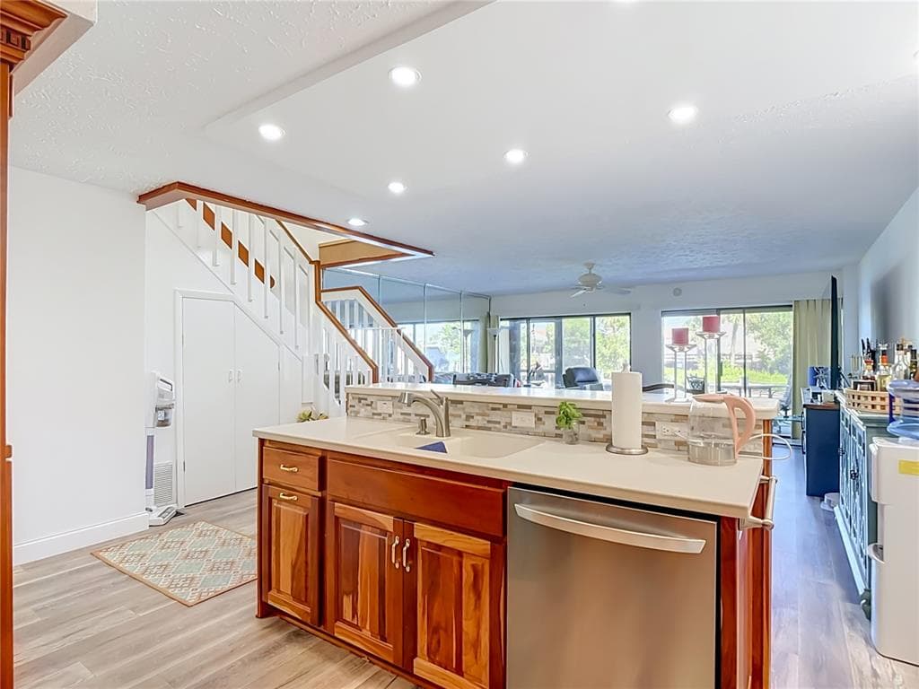 25188 MARION AVENUE 1038 photo 16