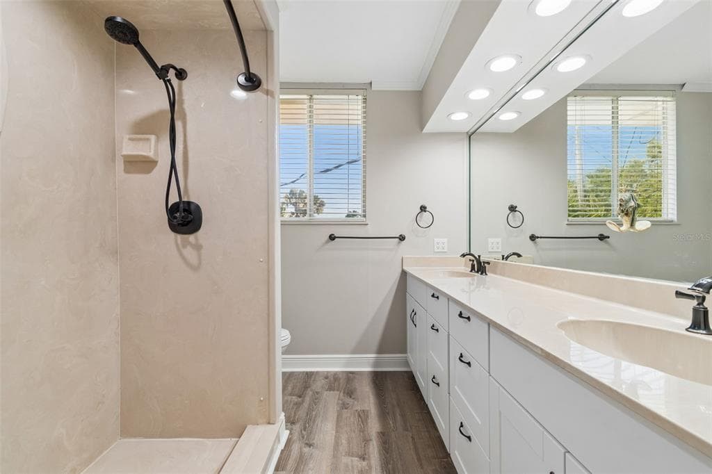 904 BAYSHORE DRIVE photo 24