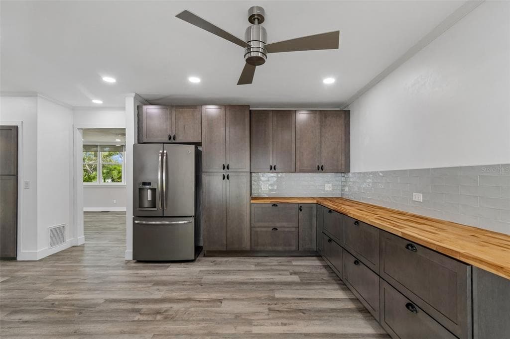 904 BAYSHORE DRIVE photo 15