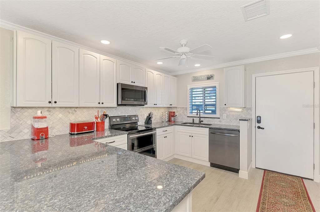 1608 STICKNEY POINT ROAD 8-107 photo 24