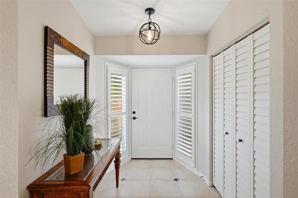 2521 W MARION AVENUE 311 photo 8